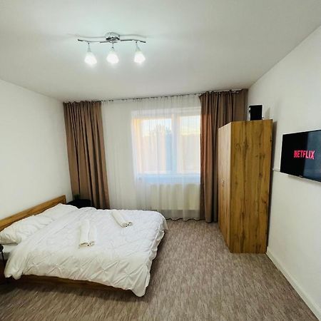 Ferienwohnung White One Petroşani Exterior foto