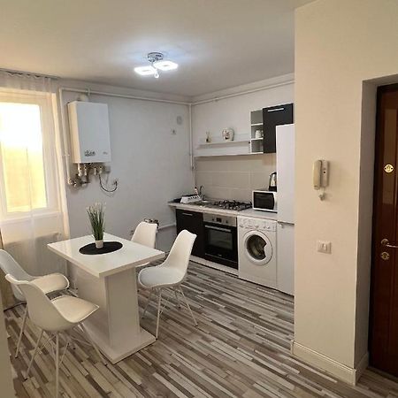 Ferienwohnung White One Petroşani Exterior foto