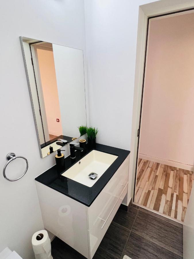 Ferienwohnung White One Petroşani Exterior foto